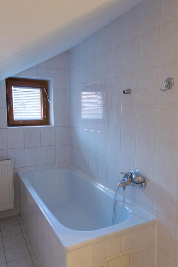 Апартаменти Apartman Pri Belej Ліптовски-Градок Екстер'єр фото